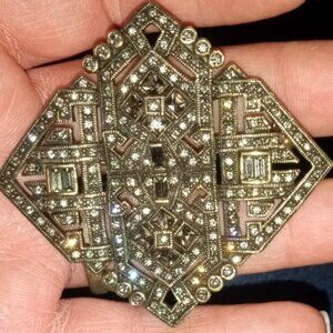 Women's Heidi Daus Art Deco Rhinestone Diamond Shaped Brooch / Pendant